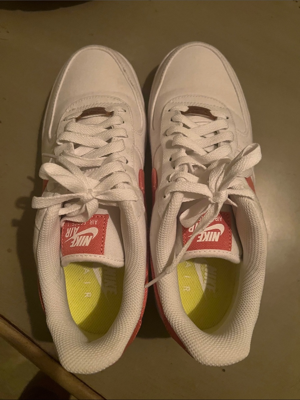 Nike Air Force 1 White Sneakers with Pink Accents Size 9 excellent Condition